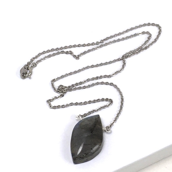 Labradorite Stone Wire wrapped on Silver Chain - Picture 4 of 11